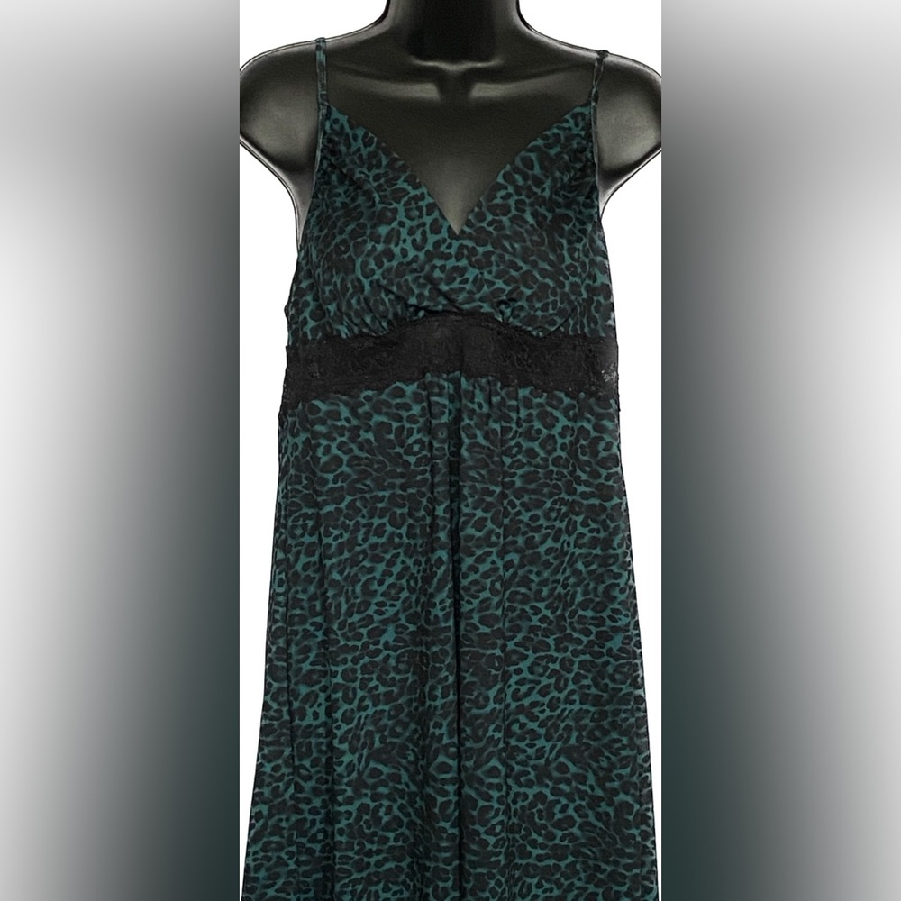 NWOT LVR GRN/BLK Slip over Nightgown, M/L *P1060